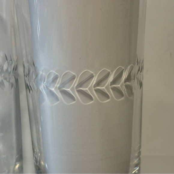 Set of 4 Clear Etched Laurel Wreath Drinking Ice Tea Glasses EUC - Picture 5 of 11